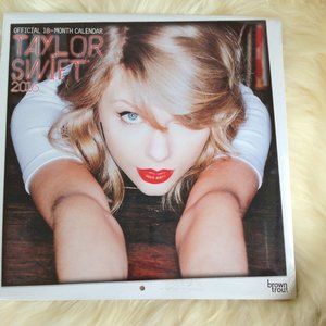 2016 Official Taylor Swift 18 Month Calendar NEW!!